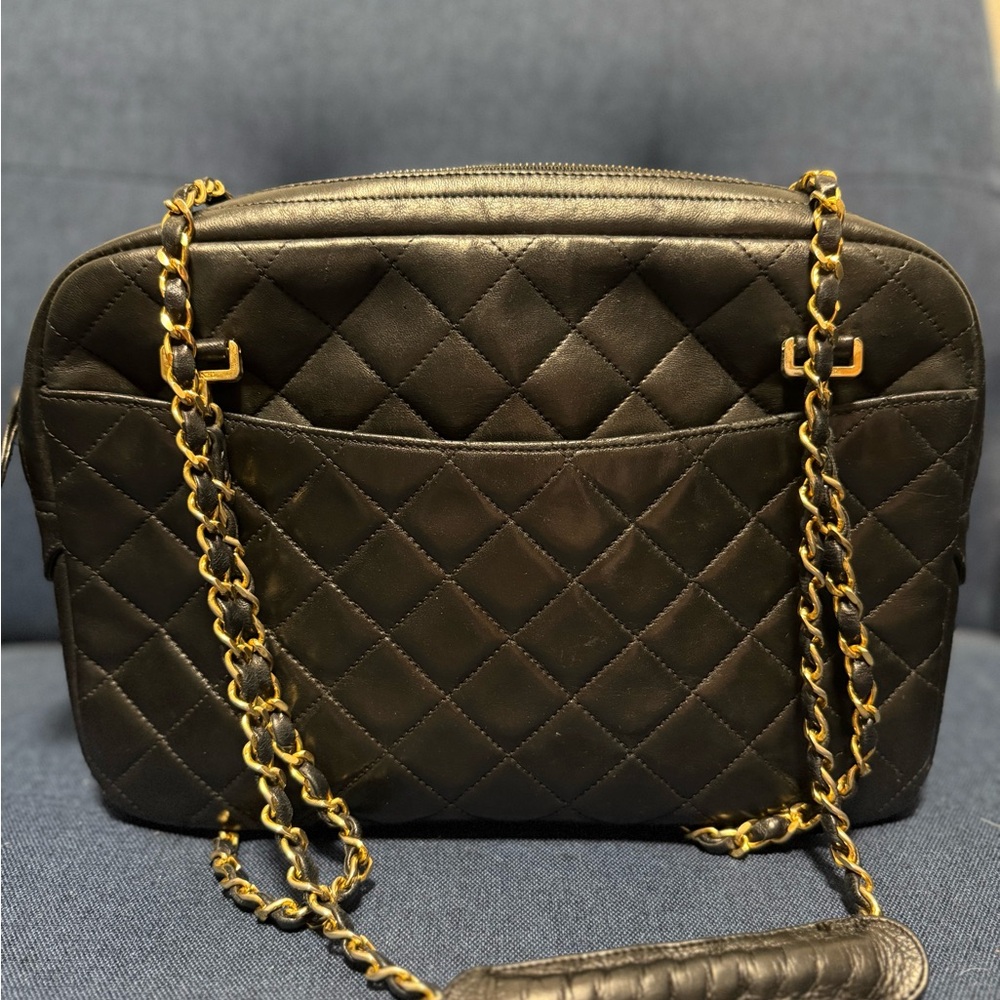 CHANEL VINTAGE Black Quilted Leather Bag CALFSKIN MATELASSE GOLD CHAIN w…